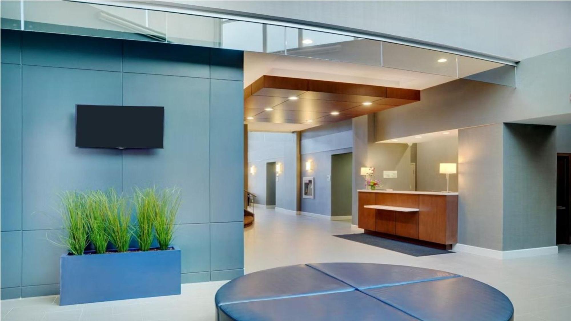 Holiday Inn Hotel & Suites London By Ihg Eksteriør bilde