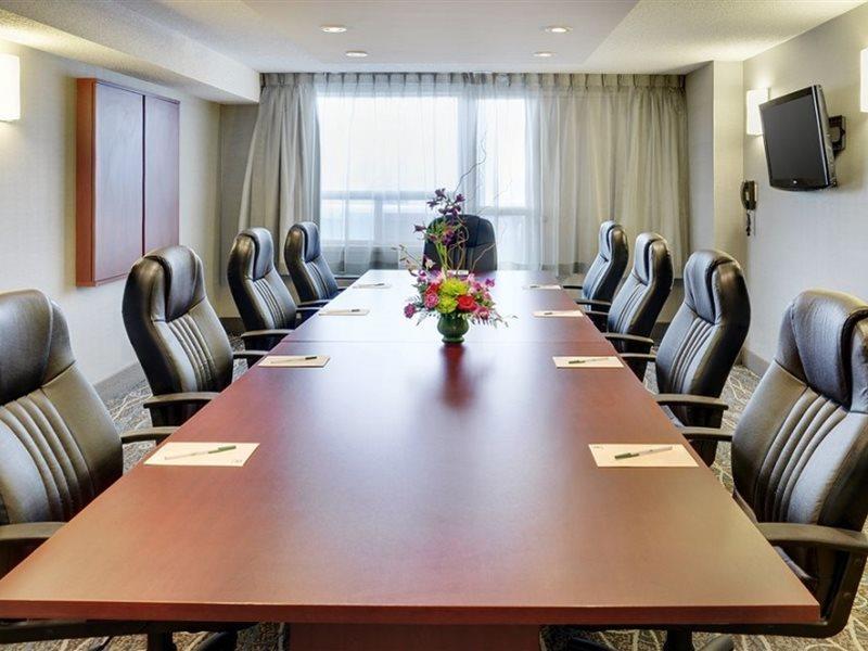 Holiday Inn Hotel & Suites London By Ihg Eksteriør bilde