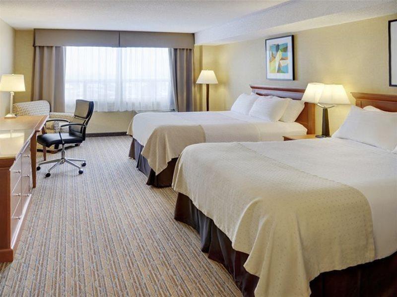 Holiday Inn Hotel & Suites London By Ihg Eksteriør bilde