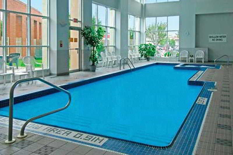 Holiday Inn Hotel & Suites London By Ihg Eksteriør bilde